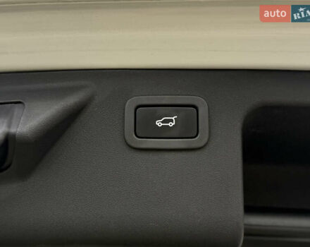 Белый Ленд Ровер Discovery Sport, объемом двигателя 2 л и пробегом 158 тыс. км за 17500 $, фото 35 на Automoto.ua