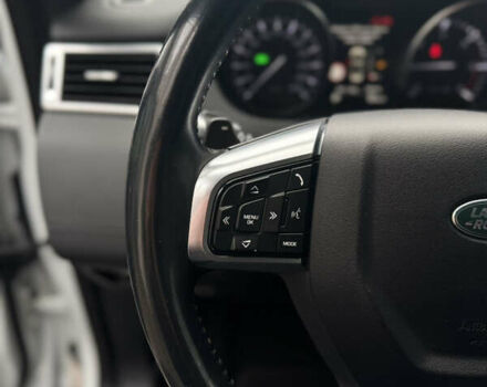 Белый Ленд Ровер Discovery Sport, объемом двигателя 2 л и пробегом 141 тыс. км за 19999 $, фото 20 на Automoto.ua