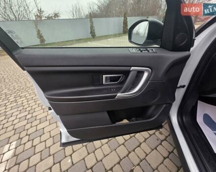 Білий Ленд Ровер Discovery Sport, об'ємом двигуна 2.2 л та пробігом 165 тис. км за 21950 $, фото 83 на Automoto.ua