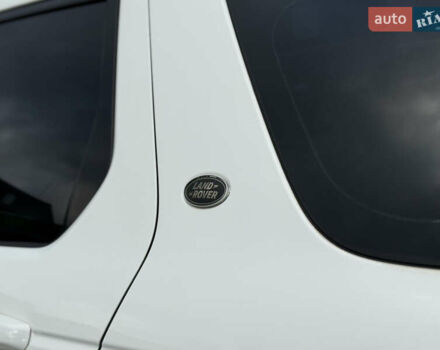 Белый Ленд Ровер Discovery Sport, объемом двигателя 2 л и пробегом 158 тыс. км за 17500 $, фото 11 на Automoto.ua