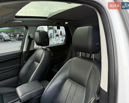 Белый Ленд Ровер Discovery Sport, объемом двигателя 2 л и пробегом 158 тыс. км за 17500 $, фото 71 на Automoto.ua