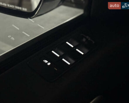 Белый Ленд Ровер Discovery Sport, объемом двигателя 2 л и пробегом 158 тыс. км за 17500 $, фото 78 на Automoto.ua