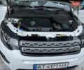 Білий Ленд Ровер Discovery Sport, об'ємом двигуна 2 л та пробігом 228 тис. км за 14799 $, фото 23 на Automoto.ua