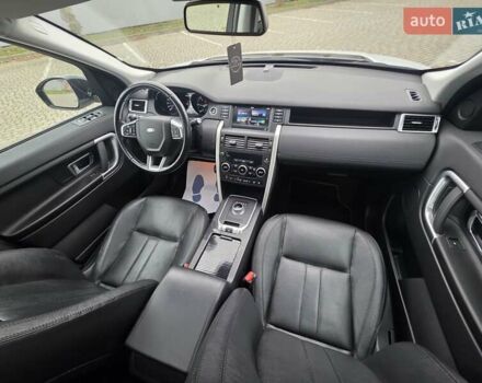 Білий Ленд Ровер Discovery Sport, об'ємом двигуна 2.2 л та пробігом 165 тис. км за 21950 $, фото 69 на Automoto.ua