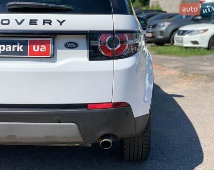 Білий Ленд Ровер Discovery Sport, об'ємом двигуна 2 л та пробігом 145 тис. км за 16990 $, фото 11 на Automoto.ua