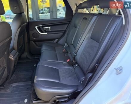 Білий Ленд Ровер Discovery Sport, об'ємом двигуна 2 л та пробігом 108 тис. км за 15999 $, фото 20 на Automoto.ua