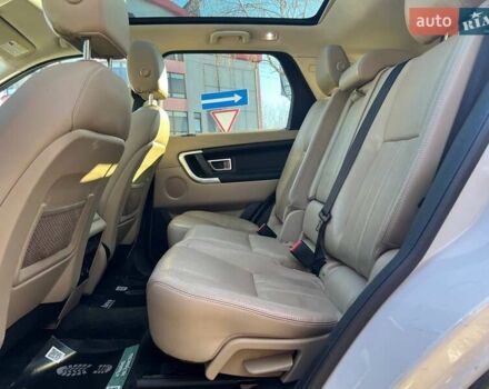 Белый Ленд Ровер Discovery Sport, объемом двигателя 2 л и пробегом 104 тыс. км за 17800 $, фото 25 на Automoto.ua