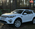 Белый Ленд Ровер Discovery Sport, объемом двигателя 2 л и пробегом 102 тыс. км за 18999 $, фото 4 на Automoto.ua