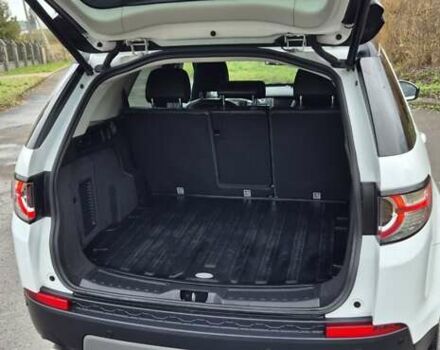 Білий Ленд Ровер Discovery Sport, об'ємом двигуна 2 л та пробігом 70 тис. км за 18300 $, фото 15 на Automoto.ua