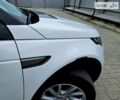 Белый Ленд Ровер Discovery Sport, объемом двигателя 2 л и пробегом 132 тыс. км за 21450 $, фото 49 на Automoto.ua