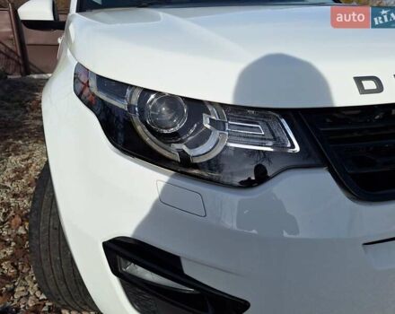 Белый Ленд Ровер Discovery Sport, объемом двигателя 2 л и пробегом 210 тыс. км за 16999 $, фото 15 на Automoto.ua