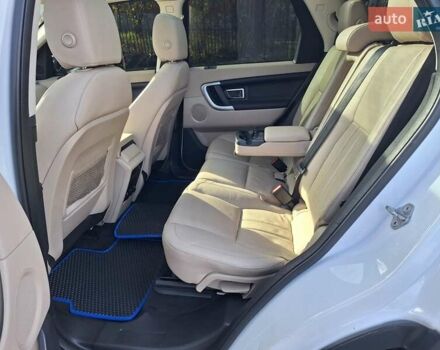Белый Ленд Ровер Discovery Sport, объемом двигателя 2 л и пробегом 210 тыс. км за 16999 $, фото 22 на Automoto.ua