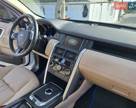 Белый Ленд Ровер Discovery Sport, объемом двигателя 2 л и пробегом 210 тыс. км за 16999 $, фото 28 на Automoto.ua