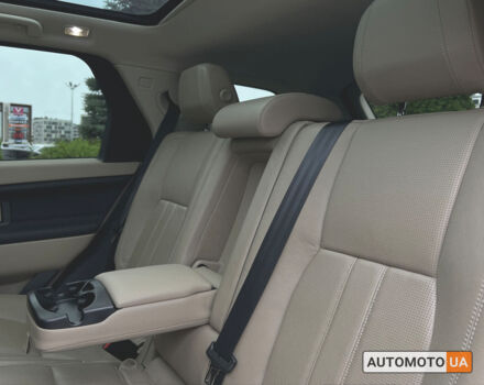 Білий Ленд Ровер Discovery Sport, об'ємом двигуна 2 л та пробігом 86 тис. км за 21800 $, фото 10 на Automoto.ua