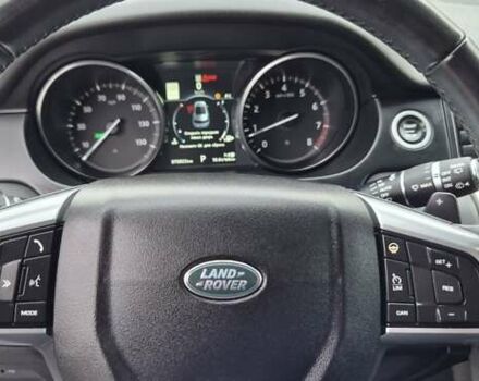 Білий Ленд Ровер Discovery Sport, об'ємом двигуна 2 л та пробігом 70 тис. км за 18300 $, фото 31 на Automoto.ua