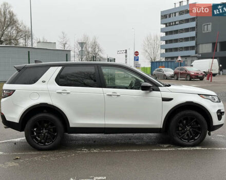 Белый Ленд Ровер Discovery Sport, объемом двигателя 2 л и пробегом 66 тыс. км за 20999 $, фото 5 на Automoto.ua