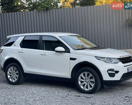 Белый Ленд Ровер Discovery Sport, объемом двигателя 2 л и пробегом 85 тыс. км за 20900 $, фото 6 на Automoto.ua