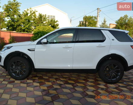 Белый Ленд Ровер Discovery Sport, объемом двигателя 2 л и пробегом 84 тыс. км за 20200 $, фото 5 на Automoto.ua