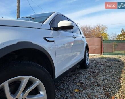 Белый Ленд Ровер Discovery Sport, объемом двигателя 2 л и пробегом 210 тыс. км за 16999 $, фото 11 на Automoto.ua