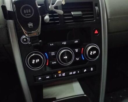 Білий Ленд Ровер Discovery Sport, об'ємом двигуна 2 л та пробігом 155 тис. км за 19000 $, фото 9 на Automoto.ua