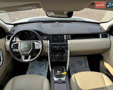 Белый Ленд Ровер Discovery Sport, объемом двигателя 2 л и пробегом 108 тыс. км за 16999 $, фото 28 на Automoto.ua