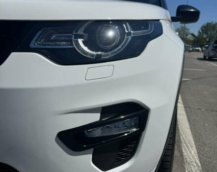 Белый Ленд Ровер Discovery Sport, объемом двигателя 2 л и пробегом 85 тыс. км за 26300 $, фото 30 на Automoto.ua