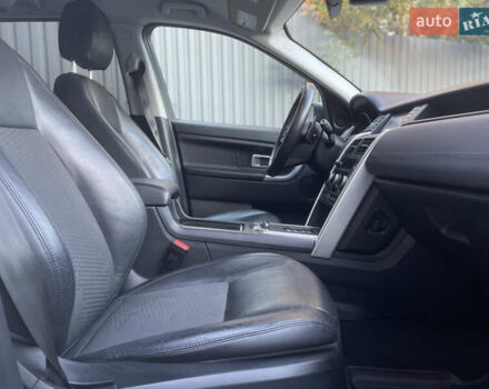 Белый Ленд Ровер Discovery Sport, объемом двигателя 2 л и пробегом 85 тыс. км за 20900 $, фото 13 на Automoto.ua