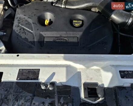 Белый Ленд Ровер Discovery Sport, объемом двигателя 2 л и пробегом 210 тыс. км за 16999 $, фото 43 на Automoto.ua