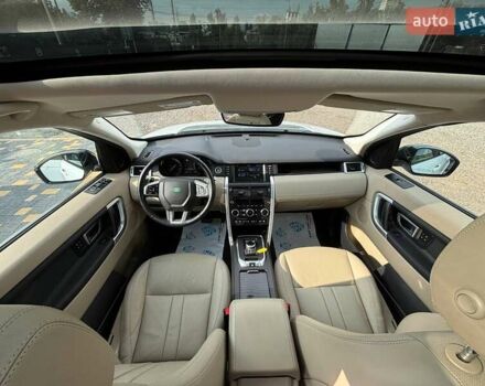 Белый Ленд Ровер Discovery Sport, объемом двигателя 2 л и пробегом 108 тыс. км за 16999 $, фото 26 на Automoto.ua