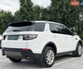 Белый Ленд Ровер Discovery Sport, объемом двигателя 2 л и пробегом 152 тыс. км за 17990 $, фото 10 на Automoto.ua