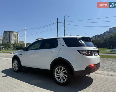 Белый Ленд Ровер Discovery Sport, объемом двигателя 2 л и пробегом 134 тыс. км за 22200 $, фото 3 на Automoto.ua