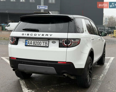 Белый Ленд Ровер Discovery Sport, объемом двигателя 2 л и пробегом 66 тыс. км за 20999 $, фото 7 на Automoto.ua