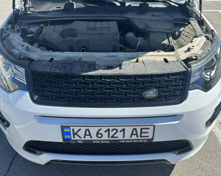 Белый Ленд Ровер Discovery Sport, объемом двигателя 2 л и пробегом 85 тыс. км за 26300 $, фото 28 на Automoto.ua