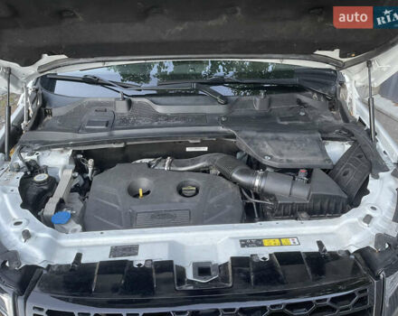 Белый Ленд Ровер Discovery Sport, объемом двигателя 2 л и пробегом 85 тыс. км за 20900 $, фото 21 на Automoto.ua