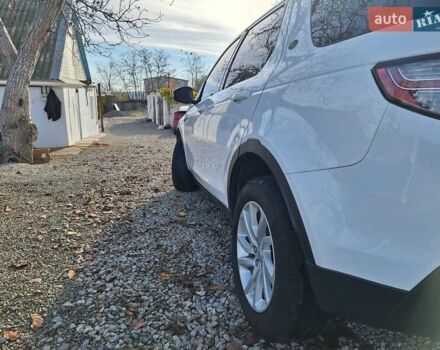 Белый Ленд Ровер Discovery Sport, объемом двигателя 2 л и пробегом 210 тыс. км за 16999 $, фото 10 на Automoto.ua
