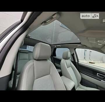 Білий Ленд Ровер Discovery Sport, об'ємом двигуна 2 л та пробігом 155 тис. км за 19000 $, фото 5 на Automoto.ua