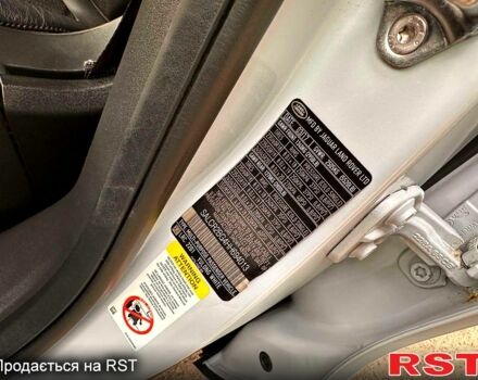 Білий Ленд Ровер Discovery Sport, об'ємом двигуна 2 л та пробігом 88 тис. км за 26300 $, фото 10 на Automoto.ua