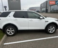 Белый Ленд Ровер Discovery Sport, объемом двигателя 2 л и пробегом 93 тыс. км за 22500 $, фото 14 на Automoto.ua
