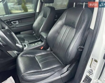 Белый Ленд Ровер Discovery Sport, объемом двигателя 2 л и пробегом 142 тыс. км за 11900 $, фото 15 на Automoto.ua