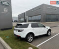 Белый Ленд Ровер Discovery Sport, объемом двигателя 2 л и пробегом 93 тыс. км за 22500 $, фото 9 на Automoto.ua