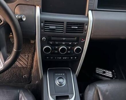 Белый Ленд Ровер Discovery Sport, объемом двигателя 2 л и пробегом 152 тыс. км за 16500 $, фото 13 на Automoto.ua