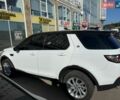 Білий Ленд Ровер Discovery Sport, об'ємом двигуна 2 л та пробігом 158 тис. км за 22500 $, фото 6 на Automoto.ua