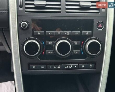 Белый Ленд Ровер Discovery Sport, объемом двигателя 2 л и пробегом 142 тыс. км за 11900 $, фото 16 на Automoto.ua