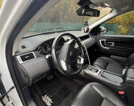 Ленд Ровер Discovery Sport 2017 в Дубно на Automoto.ua Белый Ленд Ровер Discovery Sport, объемом двигателя 2 л и пробегом 166 тыс. км за 17000 $, фото 55 на Automoto.ua
