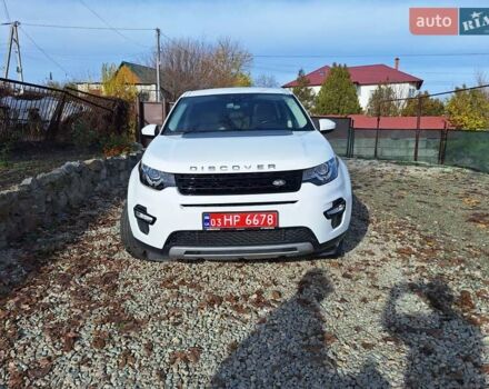 Белый Ленд Ровер Discovery Sport, объемом двигателя 2 л и пробегом 210 тыс. км за 16999 $, фото 1 на Automoto.ua
