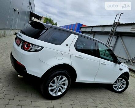 Белый Ленд Ровер Discovery Sport, объемом двигателя 2 л и пробегом 132 тыс. км за 21450 $, фото 37 на Automoto.ua