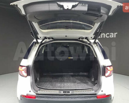 Белый Ленд Ровер Discovery Sport, объемом двигателя 2 л и пробегом 137 тыс. км за 27000 $, фото 10 на Automoto.ua