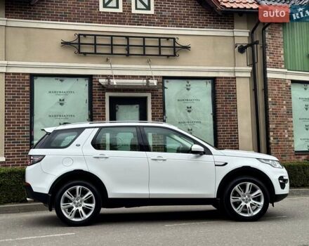 Белый Ленд Ровер Discovery Sport, объемом двигателя 2 л и пробегом 93 тыс. км за 25500 $, фото 7 на Automoto.ua