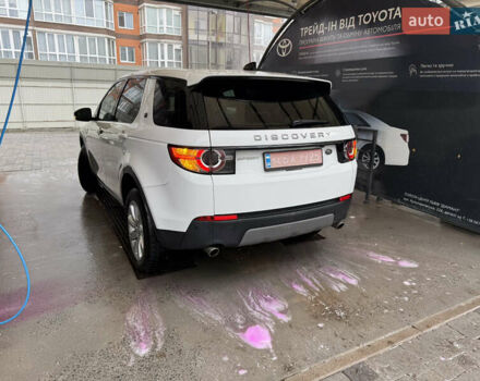 Белый Ленд Ровер Discovery Sport, объемом двигателя 2 л и пробегом 220 тыс. км за 23900 $, фото 3 на Automoto.ua
