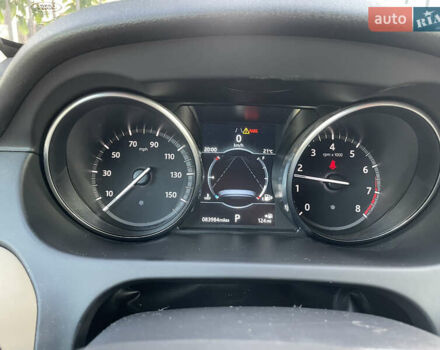 Білий Ленд Ровер Discovery Sport, об'ємом двигуна 2 л та пробігом 135 тис. км за 16800 $, фото 11 на Automoto.ua
